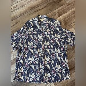 Island Passport Men’s Shirt
Size 2xl